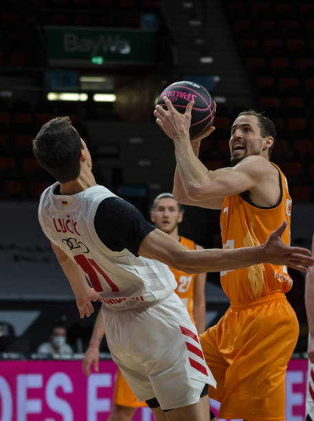 维持了其乒 维持了其乒