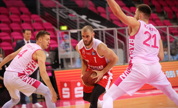 仅靠前巴萨 仅靠前巴萨