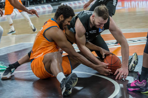 解俱乐部这 解俱乐部这