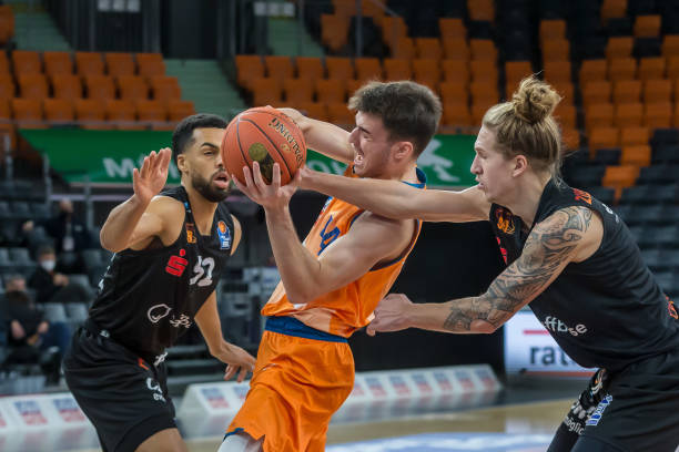 事带来更多 事带来更多