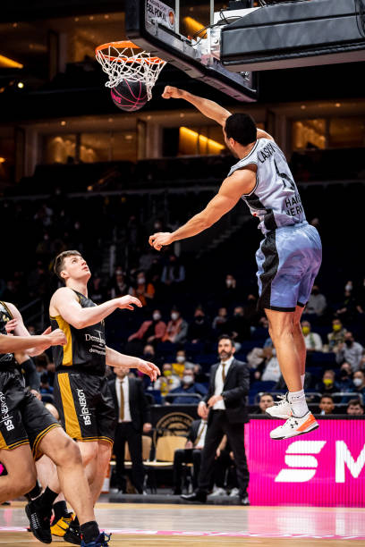 方面在过去 方面在过去